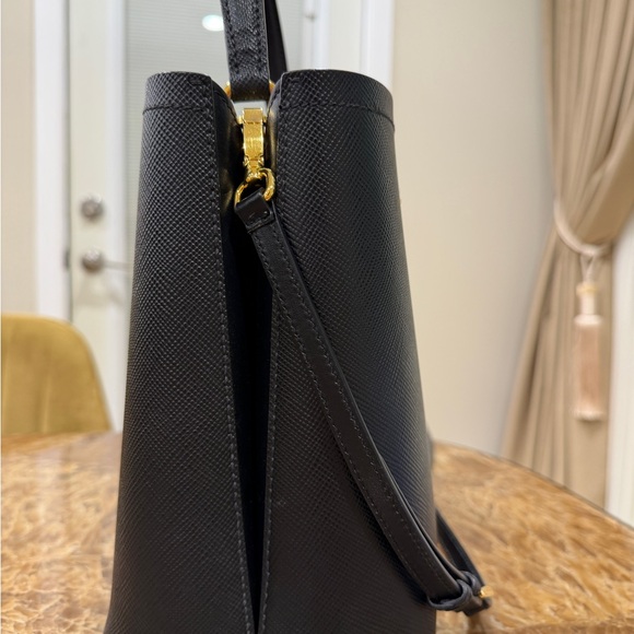 Prada Black Crossbody Leather Bag - Picture 4 of 5